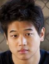 Ki Hong Lee