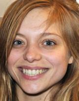 Lizzie Brocheré