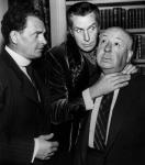 avec James Gregory et  Vincent Price sur le tournage de l'épisode The Perfect Crime (1957) de la série Alfred Hitchcock Presents (1955-1962)