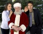 avec Kelli Williams et Patrick Muldoon, photo promotionnelle pour le téléfilm A Boyfriend for Christmas (2004)