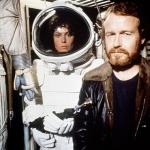 Sigourney Weaver et Ridley Scott lors du tournage des dernières séquences d'Alien (1979)