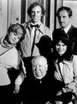 avec Alfred Hitchcock, Barbara Harris, William Devane et Karen Black sur le tournage de Family Plot (1976)