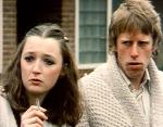 avec Lesley Manville dans Grown Ups (1980) de Mike Leigh