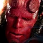 Ron Perlman est Hellboy dans Hellboy (2004) et Hellboy II: The Golden Army (2008) de Guillermo del Toro