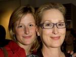 avec sa mère Meryl Streep