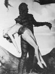 avec Tom Hennesy dans le role du Gill Man (traduire : l'homme aux branchies) dans la sequelle de L'Étrange Créature du lac noir (1954) : Revenge of the Creature (1955)