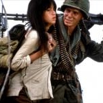 Thuy Thu Le et Don Harvey dans Casualties of War (1989) de Brian De Palma