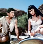 avec Jean Simmons, The Egyptian (1954) de Michael Curtiz
