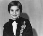 en 1974 elle reçoit á l'age de 10 ans l'Oscar du meilleur second rôle (un record toujours inégalé en 2010) pour sa performance dans Paper Moon de Peter Bogdanovich