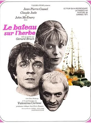 LE BATEAU SUR L'HERBE